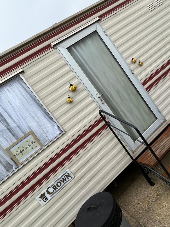 מלון המסבי The Samanda Van Newport Caravan Park מראה חיצוני תמונה