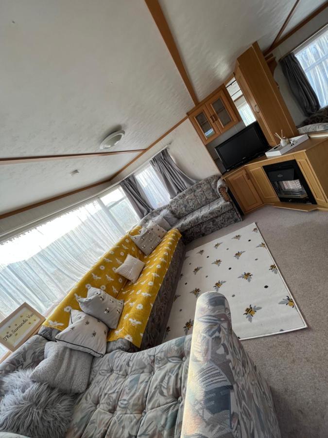 מלון המסבי The Samanda Van Newport Caravan Park מראה חיצוני תמונה